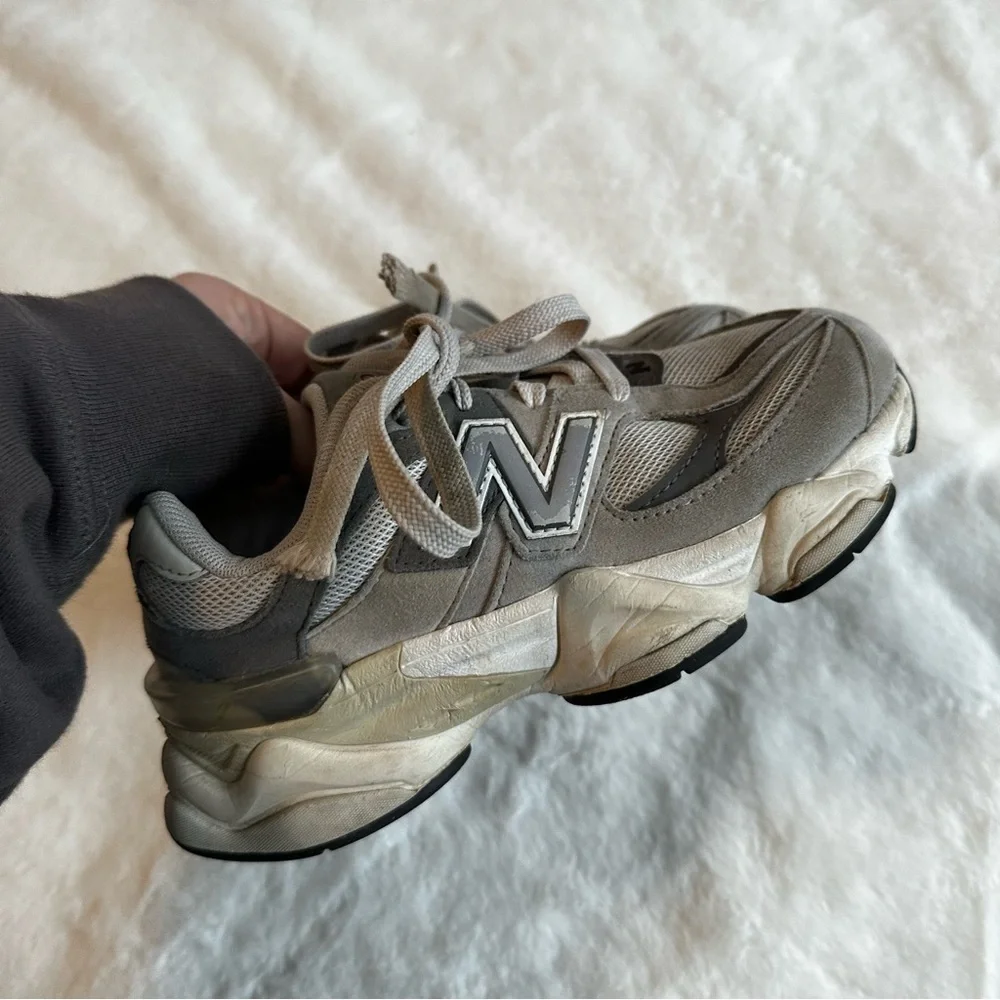 New Balance Boy’s 9060 Size 2 Sneakers
